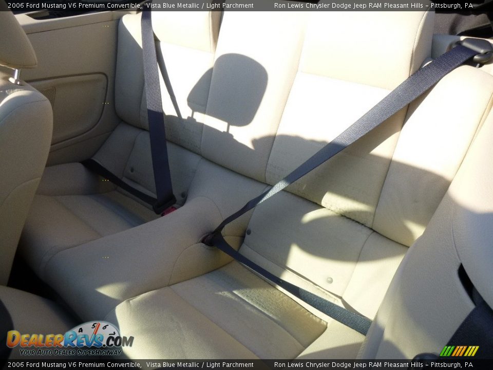 2006 Ford Mustang V6 Premium Convertible Vista Blue Metallic / Light Parchment Photo #11