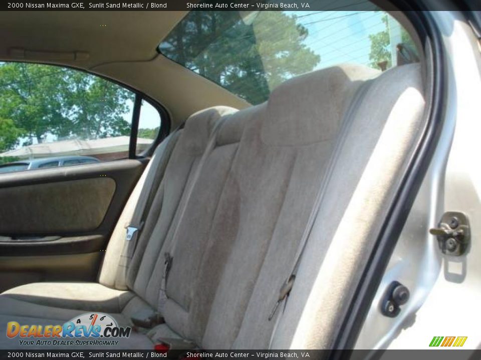 2000 Nissan Maxima GXE Sunlit Sand Metallic / Blond Photo #10