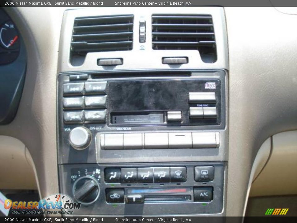 2000 Nissan Maxima GXE Sunlit Sand Metallic / Blond Photo #12