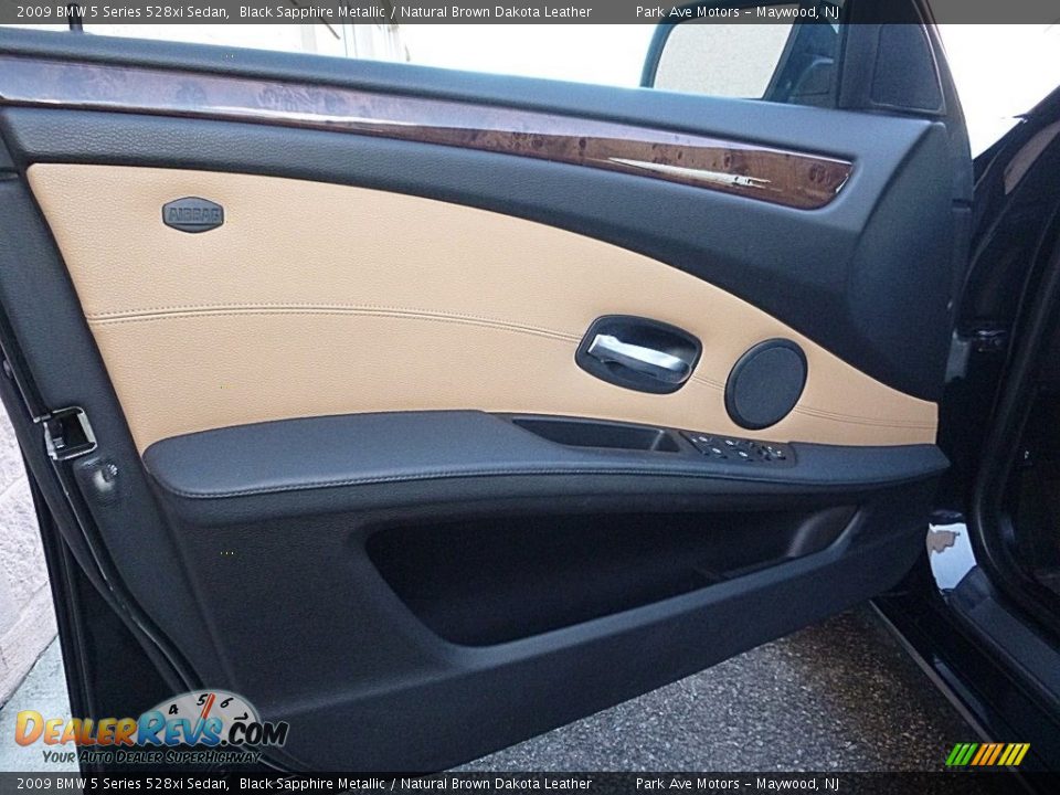 2009 BMW 5 Series 528xi Sedan Black Sapphire Metallic / Natural Brown Dakota Leather Photo #10
