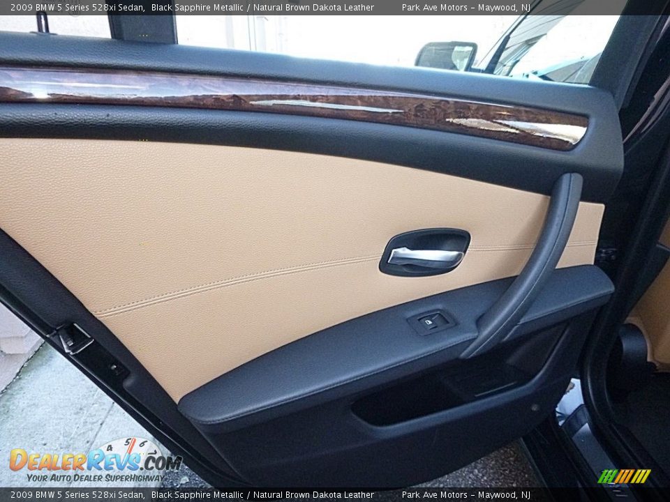 2009 BMW 5 Series 528xi Sedan Black Sapphire Metallic / Natural Brown Dakota Leather Photo #14