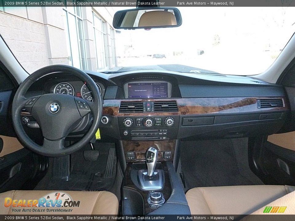 2009 BMW 5 Series 528xi Sedan Black Sapphire Metallic / Natural Brown Dakota Leather Photo #28