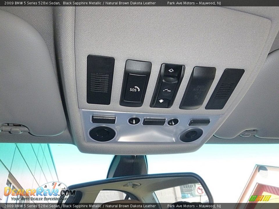 2009 BMW 5 Series 528xi Sedan Black Sapphire Metallic / Natural Brown Dakota Leather Photo #33