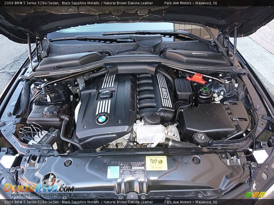 2009 BMW 5 Series 528xi Sedan Black Sapphire Metallic / Natural Brown Dakota Leather Photo #35
