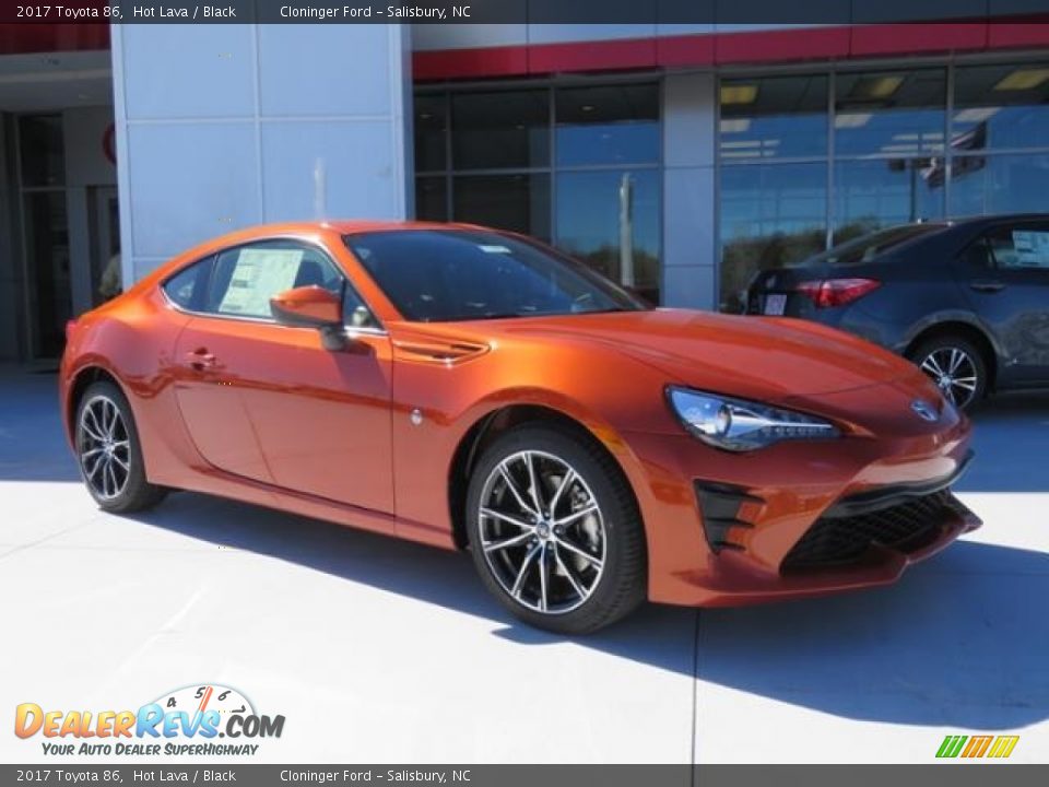 Front 3/4 View of 2017 Toyota 86  Photo #1