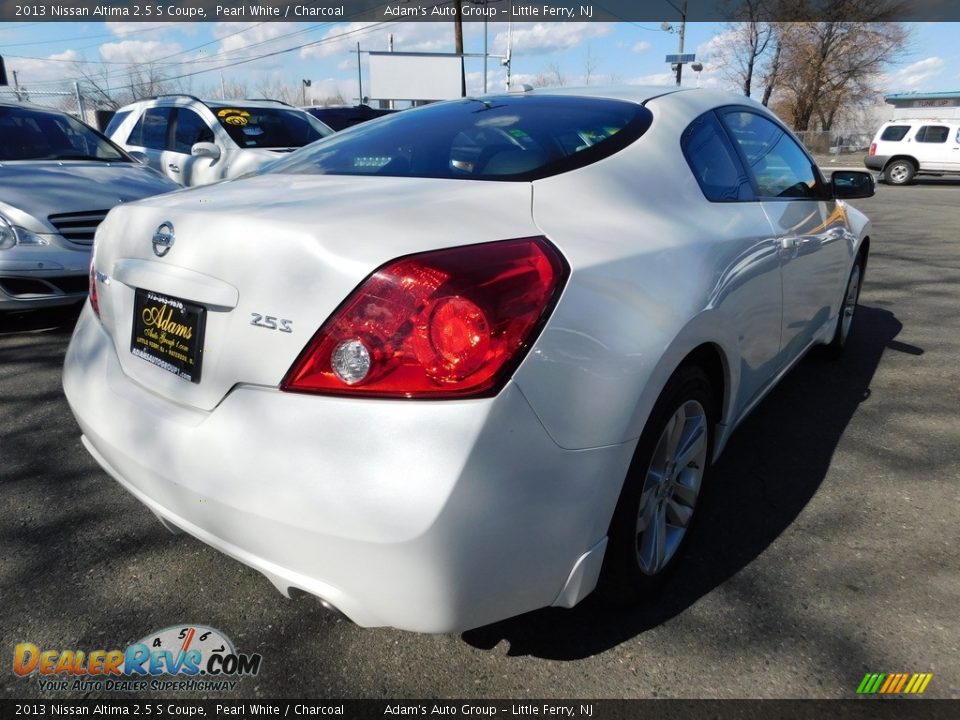 2013 Nissan Altima 2.5 S Coupe Pearl White / Charcoal Photo #5