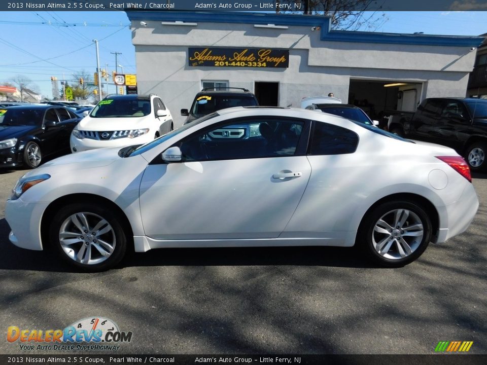 2013 Nissan Altima 2.5 S Coupe Pearl White / Charcoal Photo #8
