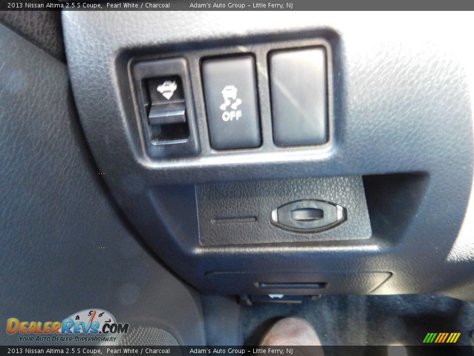 2013 Nissan Altima 2.5 S Coupe Pearl White / Charcoal Photo #15