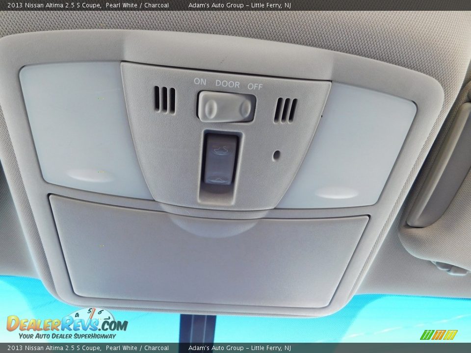 2013 Nissan Altima 2.5 S Coupe Pearl White / Charcoal Photo #20