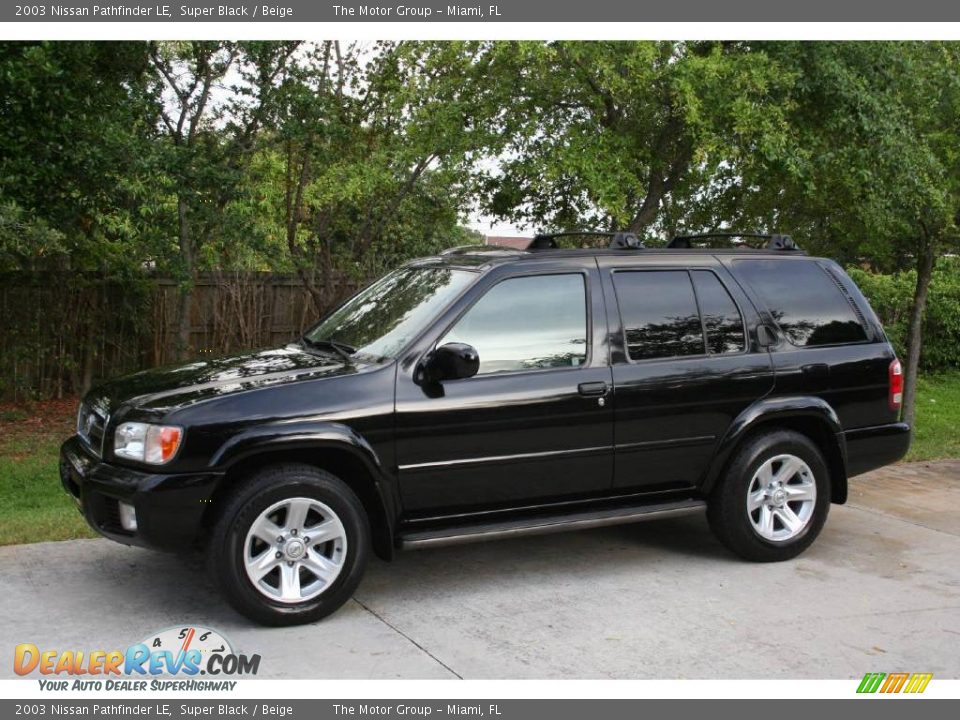 2003 Nissan Pathfinder LE Super Black / Beige Photo #3