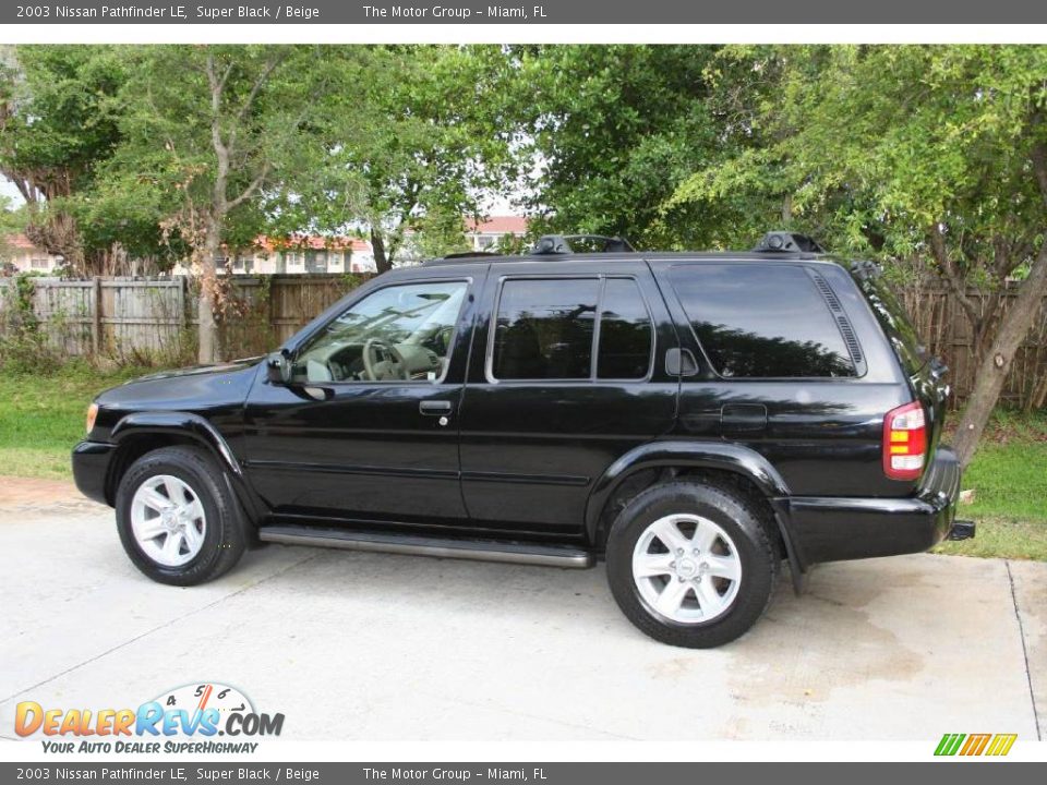 2003 Nissan Pathfinder LE Super Black / Beige Photo #6