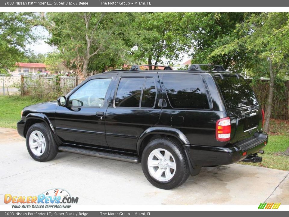 2003 Nissan Pathfinder LE Super Black / Beige Photo #7