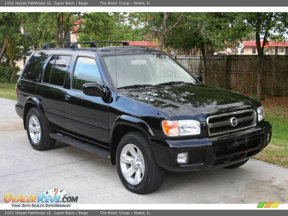 2003 Nissan Pathfinder LE Super Black / Beige Photo #19