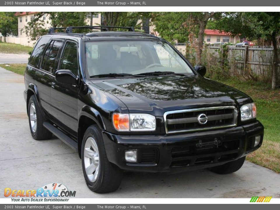 2003 Nissan Pathfinder LE Super Black / Beige Photo #20