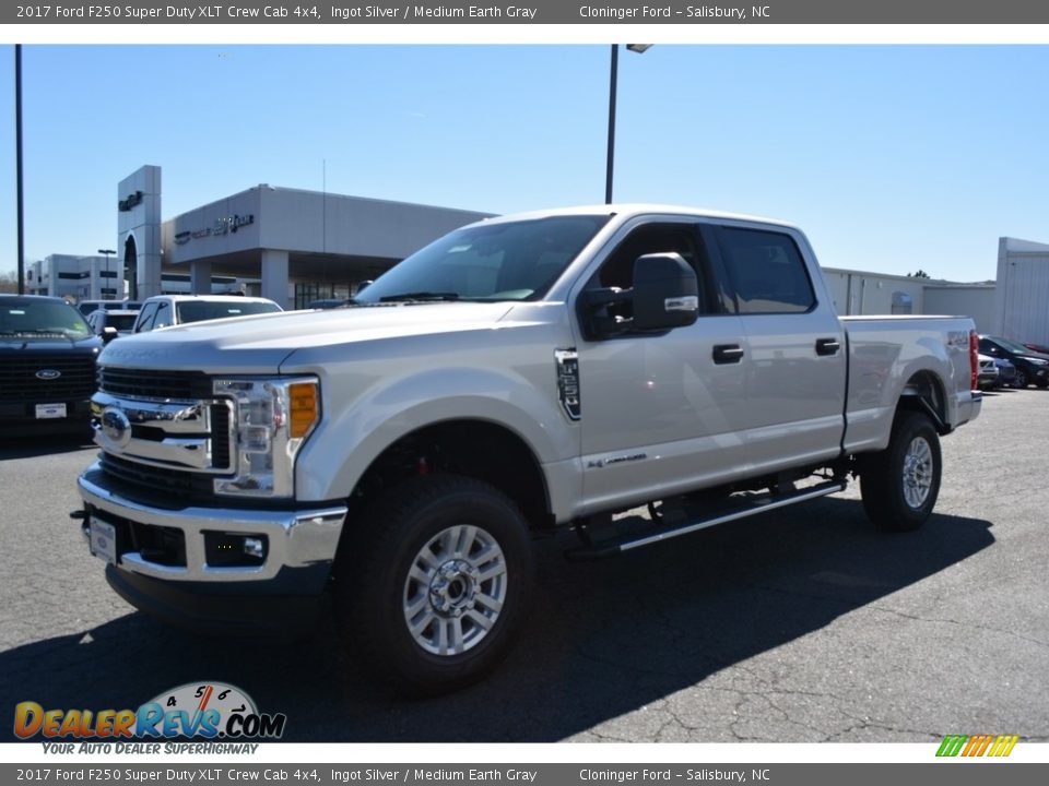 2017 Ford F250 Super Duty XLT Crew Cab 4x4 Ingot Silver / Medium Earth Gray Photo #3