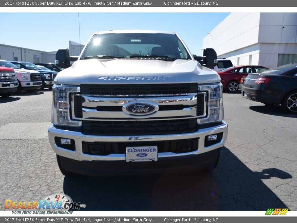 2017 Ford F250 Super Duty XLT Crew Cab 4x4 Ingot Silver / Medium Earth Gray Photo #4