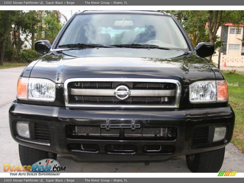 2003 Nissan Pathfinder LE Super Black / Beige Photo #21