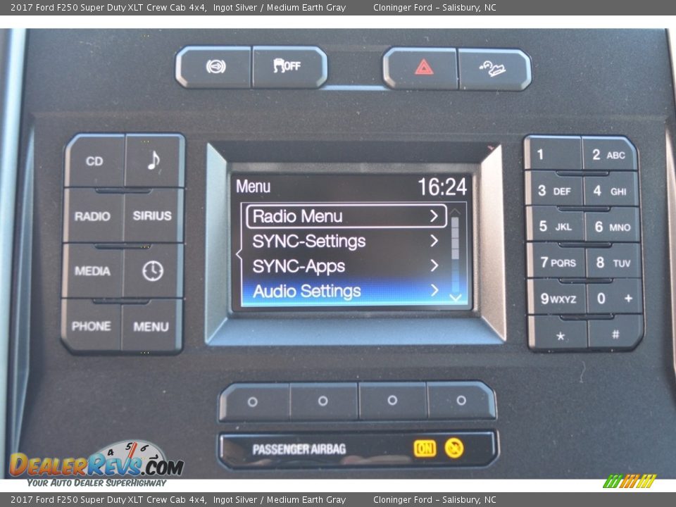 2017 Ford F250 Super Duty XLT Crew Cab 4x4 Ingot Silver / Medium Earth Gray Photo #12