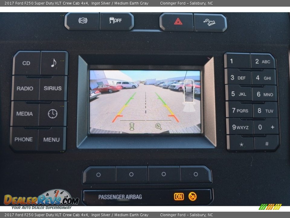 2017 Ford F250 Super Duty XLT Crew Cab 4x4 Ingot Silver / Medium Earth Gray Photo #13