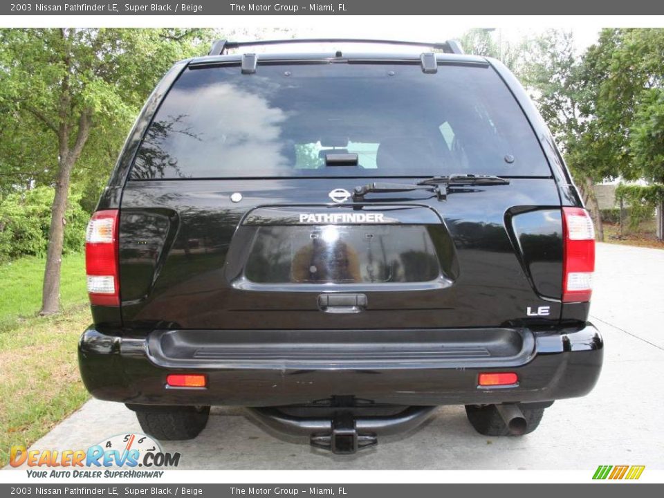 2003 Nissan Pathfinder LE Super Black / Beige Photo #32