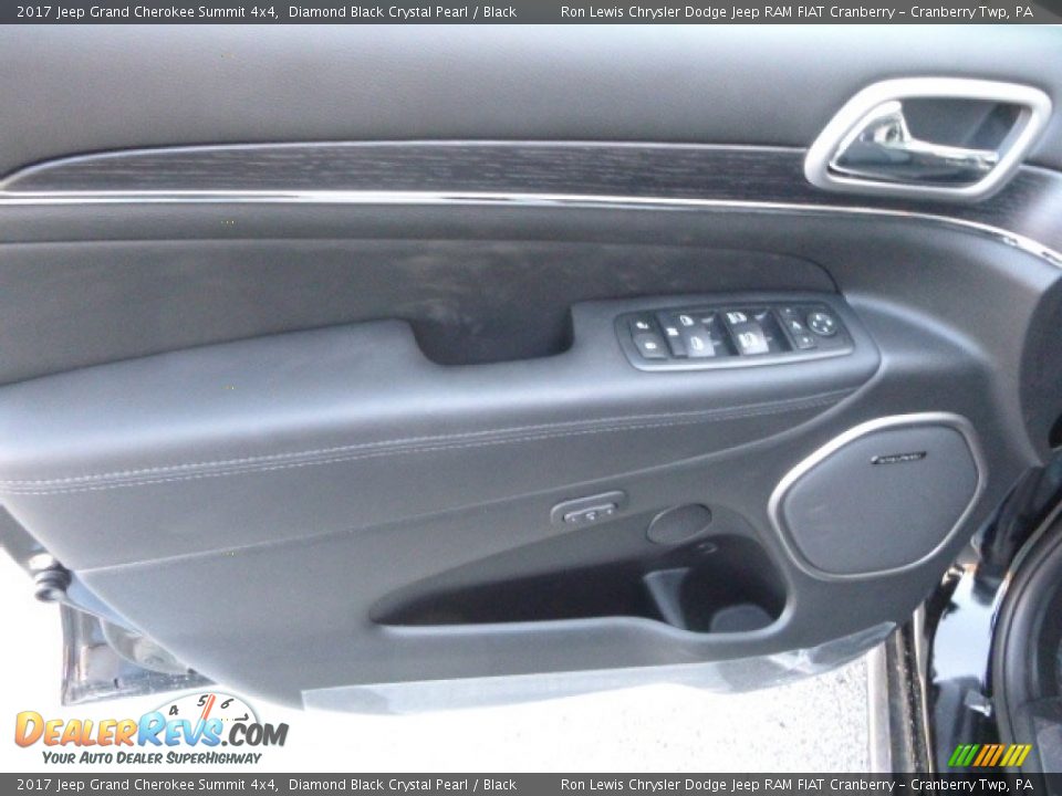 2017 Jeep Grand Cherokee Summit 4x4 Diamond Black Crystal Pearl / Black Photo #15