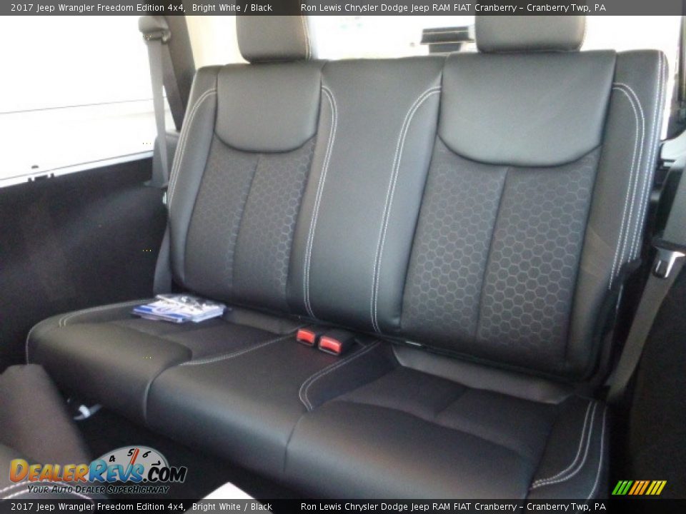 2017 Jeep Wrangler Freedom Edition 4x4 Bright White / Black Photo #10