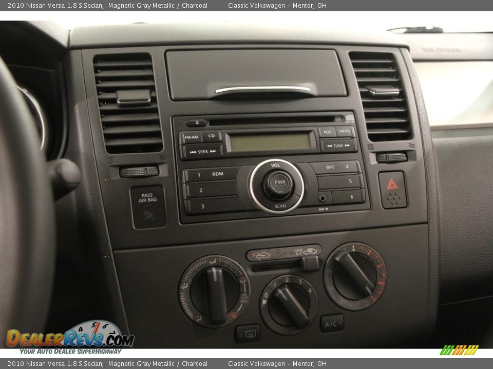 2010 Nissan Versa 1.8 S Sedan Magnetic Gray Metallic / Charcoal Photo #8