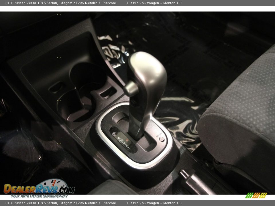 2010 Nissan Versa 1.8 S Sedan Magnetic Gray Metallic / Charcoal Photo #11