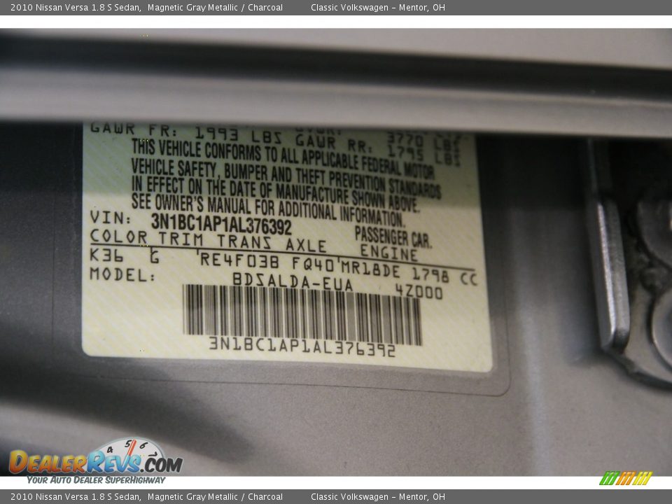 2010 Nissan Versa 1.8 S Sedan Magnetic Gray Metallic / Charcoal Photo #18