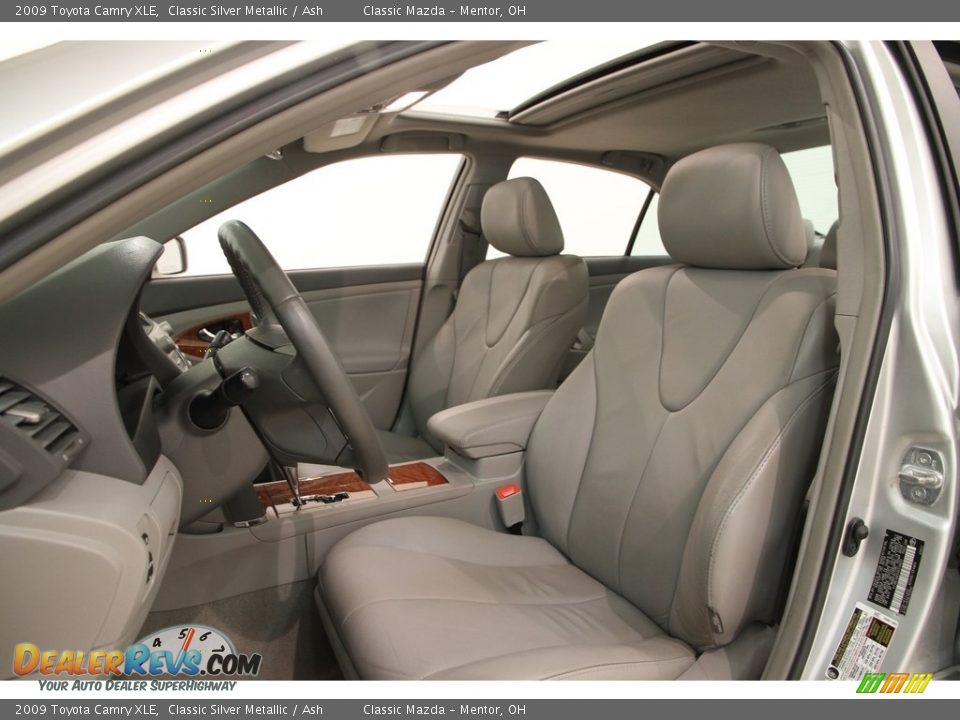 2009 Toyota Camry XLE Classic Silver Metallic / Ash Photo #5