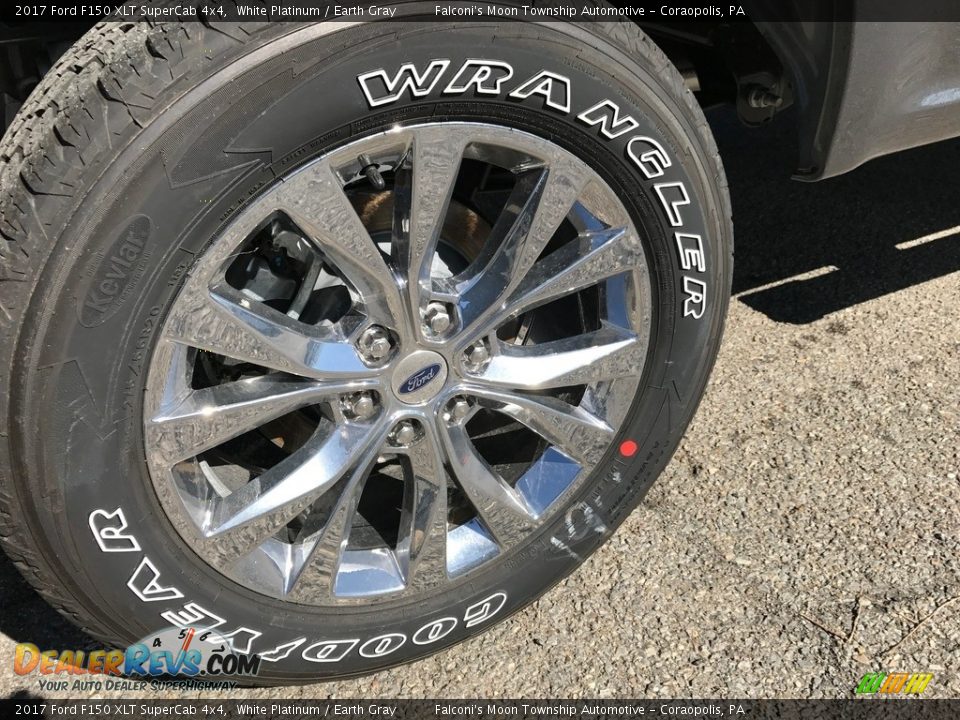 2017 Ford F150 XLT SuperCab 4x4 White Platinum / Earth Gray Photo #4