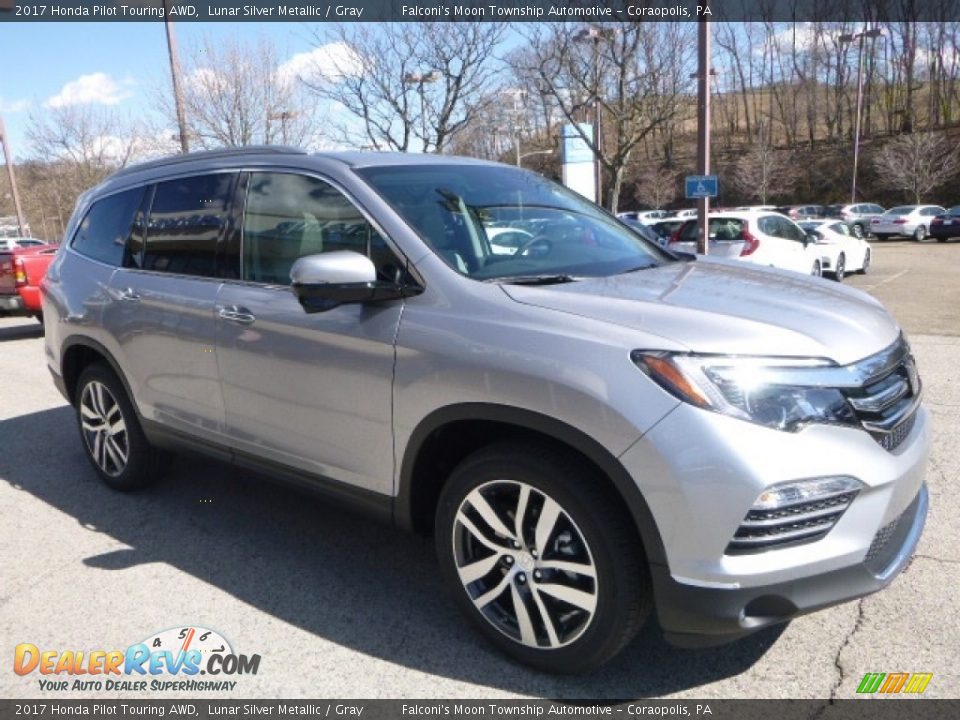 2017 Honda Pilot Touring AWD Lunar Silver Metallic / Gray Photo #5