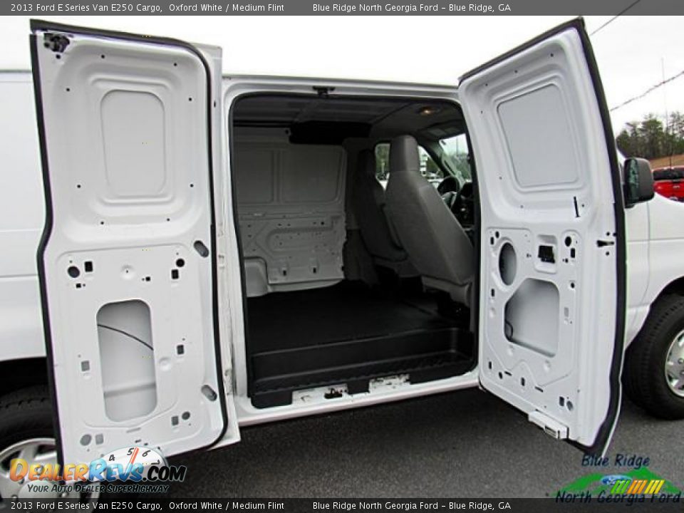 2013 Ford E Series Van E250 Cargo Oxford White / Medium Flint Photo #14