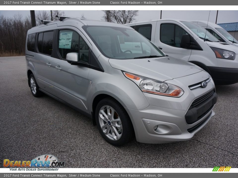 Front 3/4 View of 2017 Ford Transit Connect Titanium Wagon Photo #1