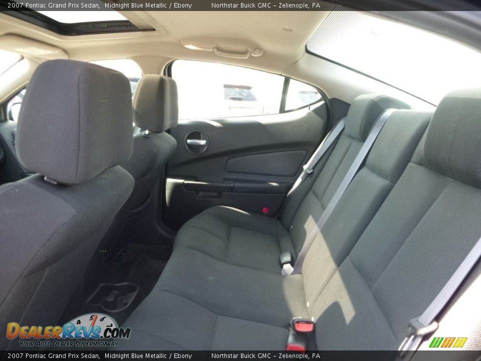 2007 Pontiac Grand Prix Sedan Midnight Blue Metallic / Ebony Photo #15