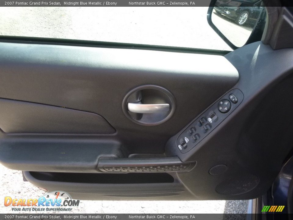 2007 Pontiac Grand Prix Sedan Midnight Blue Metallic / Ebony Photo #18