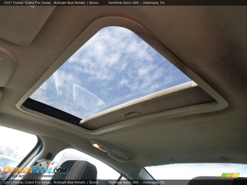 2007 Pontiac Grand Prix Sedan Midnight Blue Metallic / Ebony Photo #21