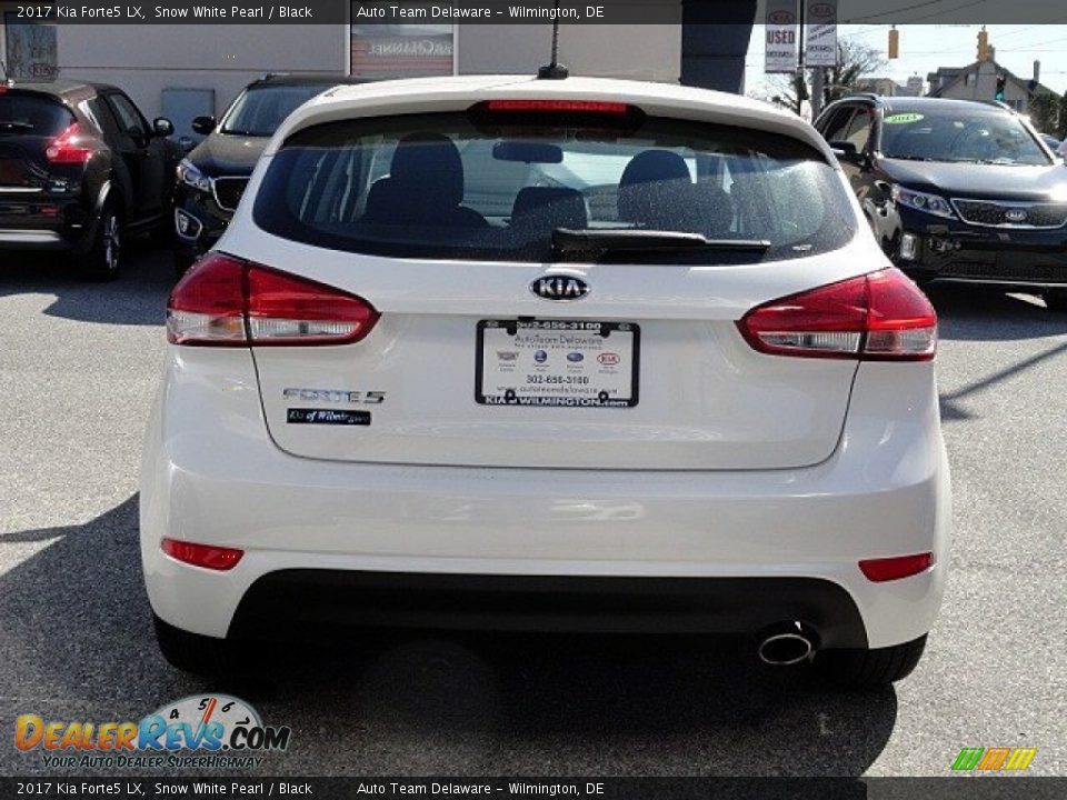 2017 Kia Forte5 LX Snow White Pearl / Black Photo #5