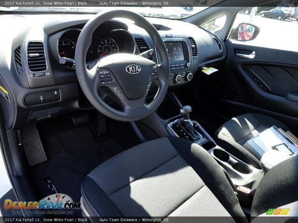 2017 Kia Forte5 LX Snow White Pearl / Black Photo #12