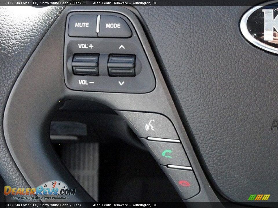 2017 Kia Forte5 LX Snow White Pearl / Black Photo #20