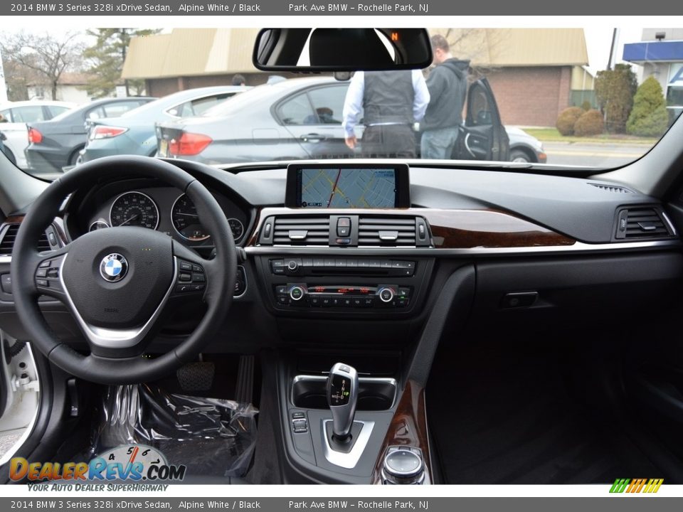2014 BMW 3 Series 328i xDrive Sedan Alpine White / Black Photo #15