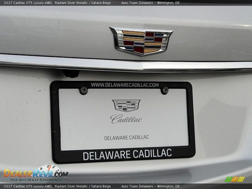 2017 Cadillac XT5 Luxury AWD Radiant Silver Metallic / Sahara Beige Photo #29