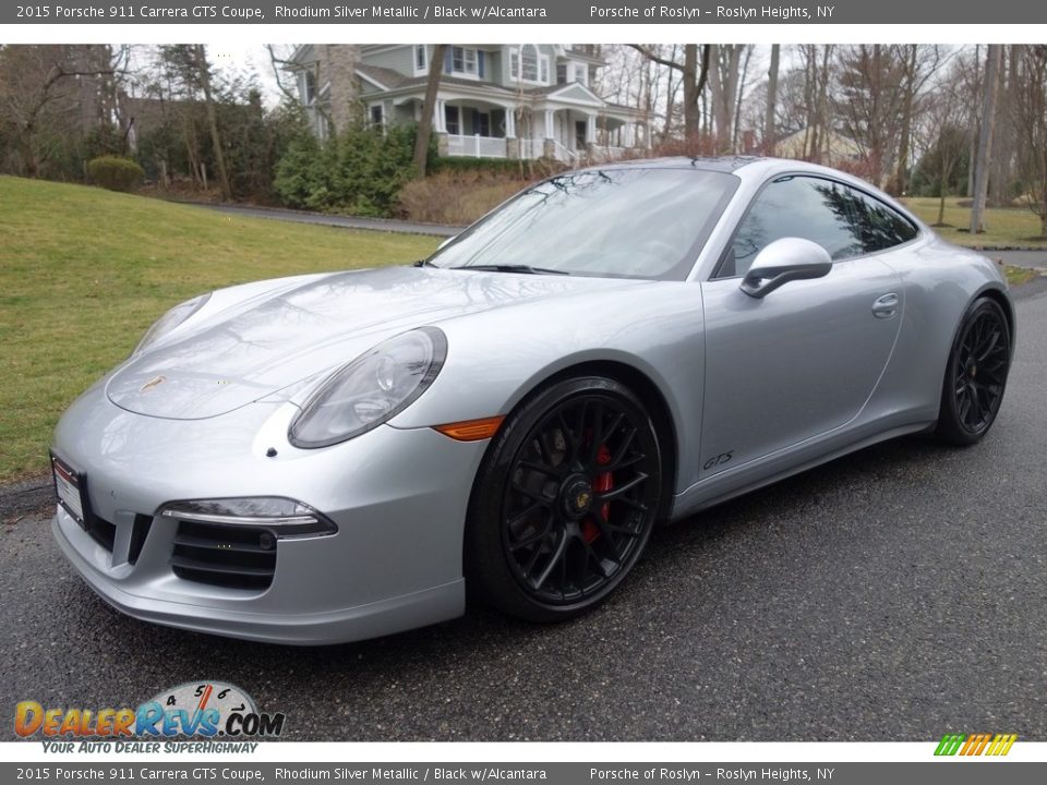 Front 3/4 View of 2015 Porsche 911 Carrera GTS Coupe Photo #1