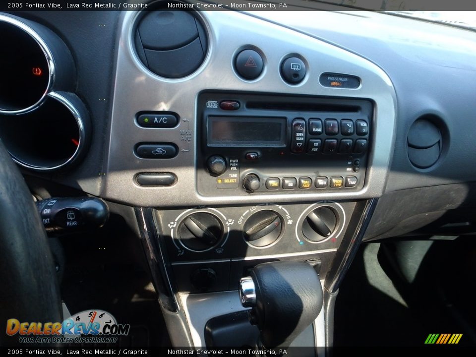2005 Pontiac Vibe Lava Red Metallic / Graphite Photo #13