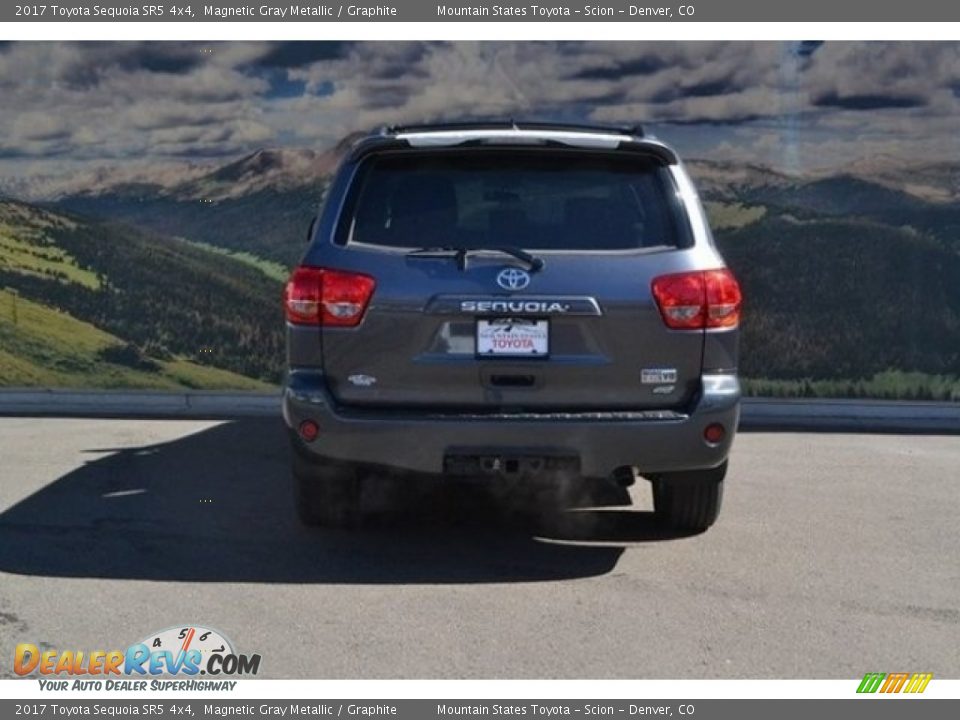 2017 Toyota Sequoia SR5 4x4 Magnetic Gray Metallic / Graphite Photo #4