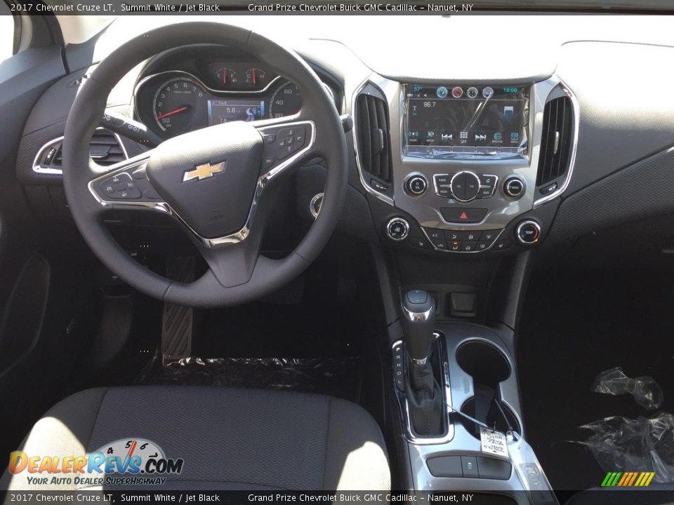 2017 Chevrolet Cruze LT Summit White / Jet Black Photo #8