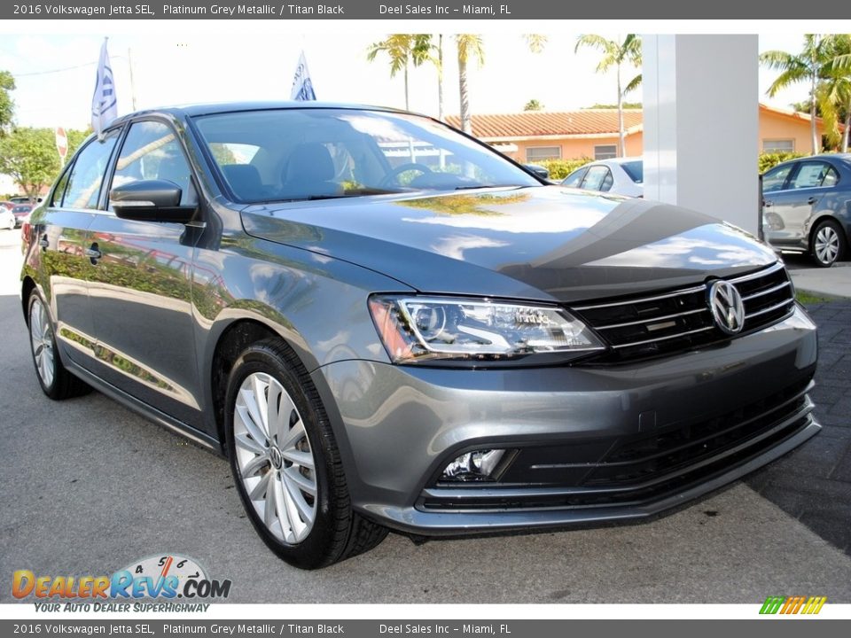 2016 Volkswagen Jetta SEL Platinum Grey Metallic / Titan Black Photo #2