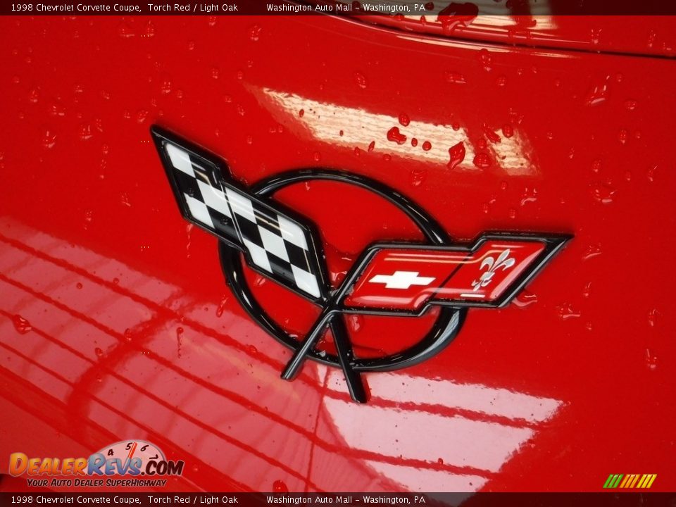 1998 Chevrolet Corvette Coupe Torch Red / Light Oak Photo #6
