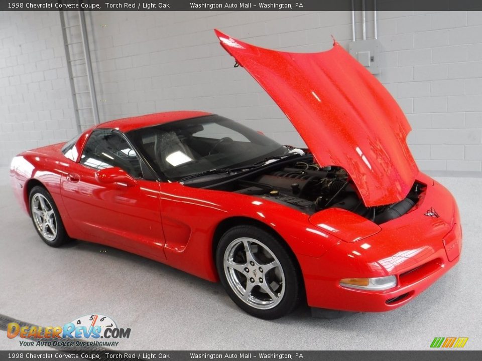 1998 Chevrolet Corvette Coupe Torch Red / Light Oak Photo #12