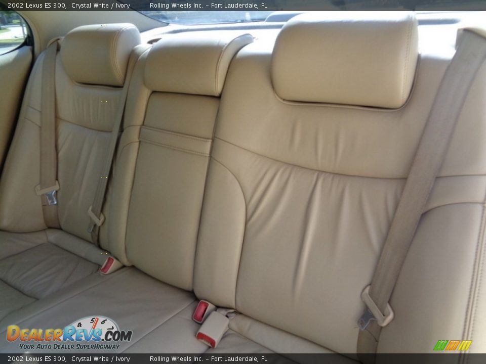 2002 Lexus ES 300 Crystal White / Ivory Photo #23